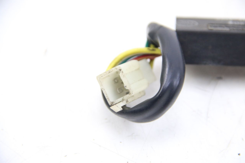 photo de RELÉ ELÉCTRICO PEUGEOT TWEET 4T 50 (2010 - 2014) - Zoom estado de uso