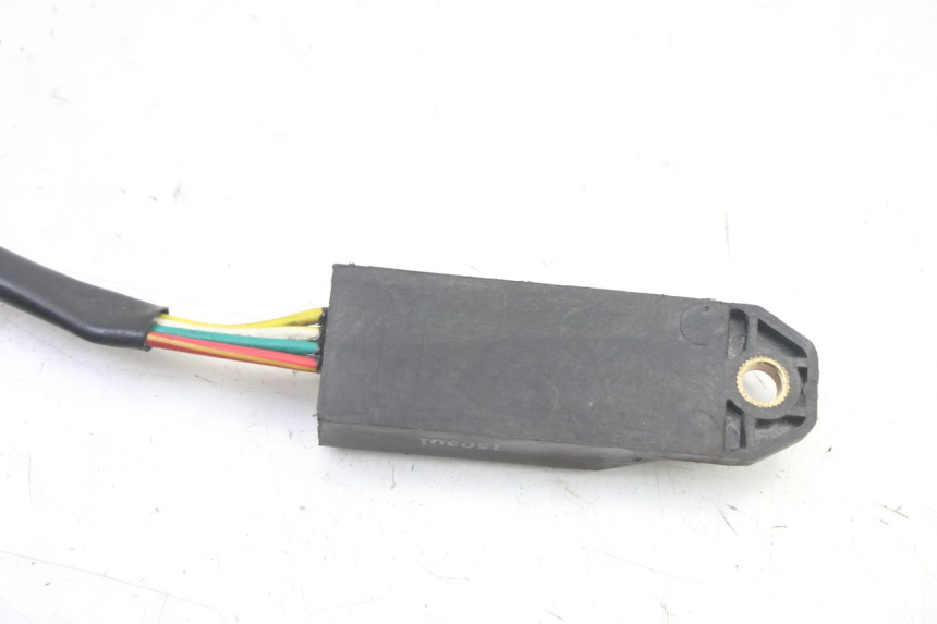 photo de RELÉ ELÉCTRICO PEUGEOT TWEET 4T 50 (2014 - 2019) - Primer plano técnico