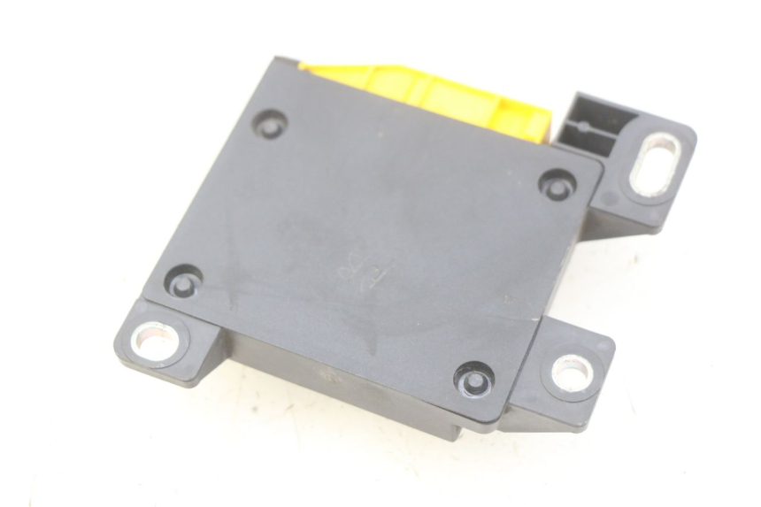 photo de RELE RENAULT TWIZY 45 (2012 - 2019) - Zoom estado de uso