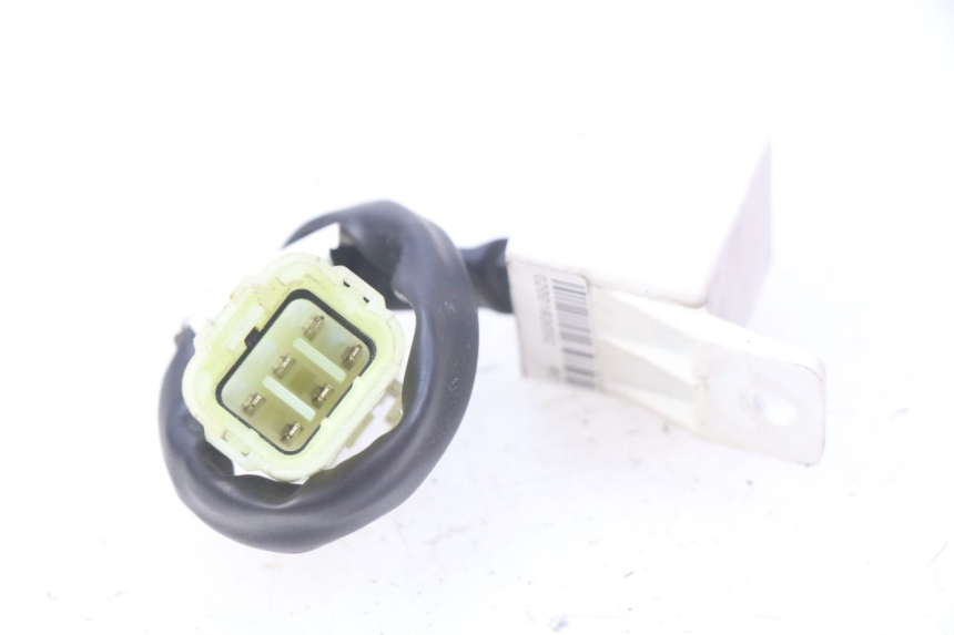 photo de RELÉ ELÉCTRICO PIAGGIO VESPA GTS IGET ABS 125 (2017 - 2023) - Otra perspectiva