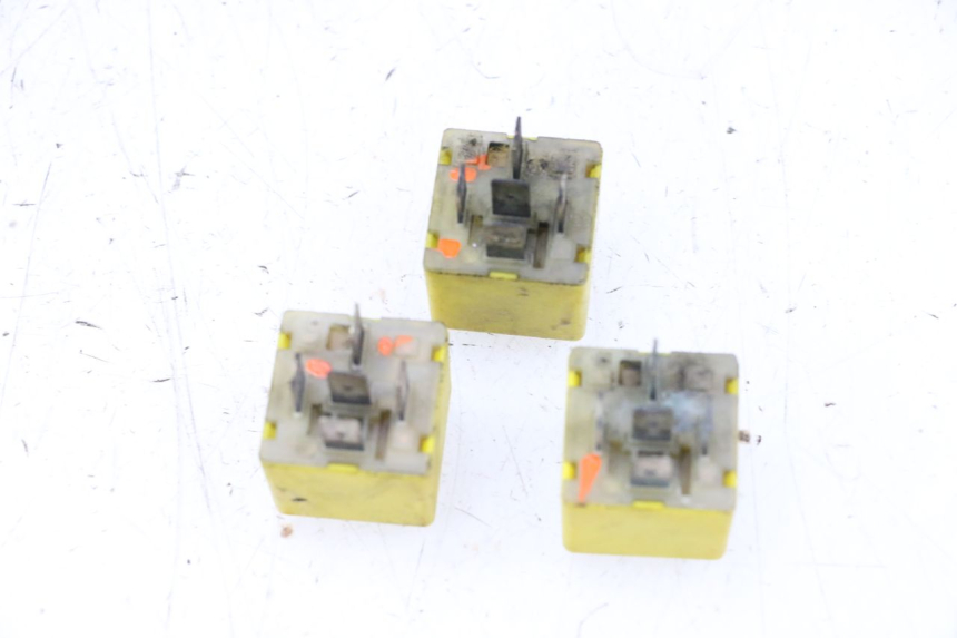 photo de RELé ELéCTRICO PIAGGIO VESPA GTS SUPER IE 125 (2009 - 2016) - Detalle de la pieza