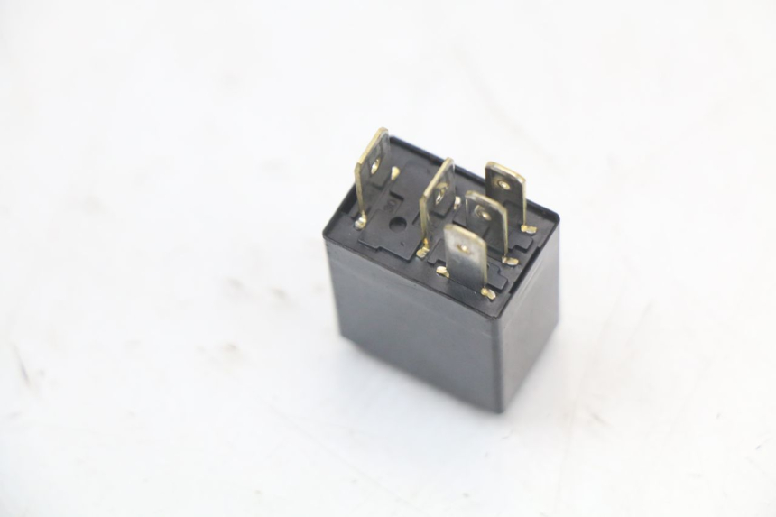 photo de RELE PIAGGIO VESPA PRIMAVERA 4T 50 (2021 - 2024) - Detalle de la pieza