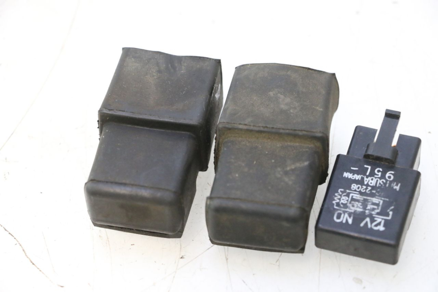 photo de RELÉ ELÉCTRICO HONDA VFR FI RC46 800 (1998 - 2001) - Zoom estado de uso