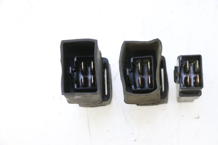 photo de RELÉ ELÉCTRICO HONDA VFR FI RC46 800 (1998 - 2001) - Otra perspectiva