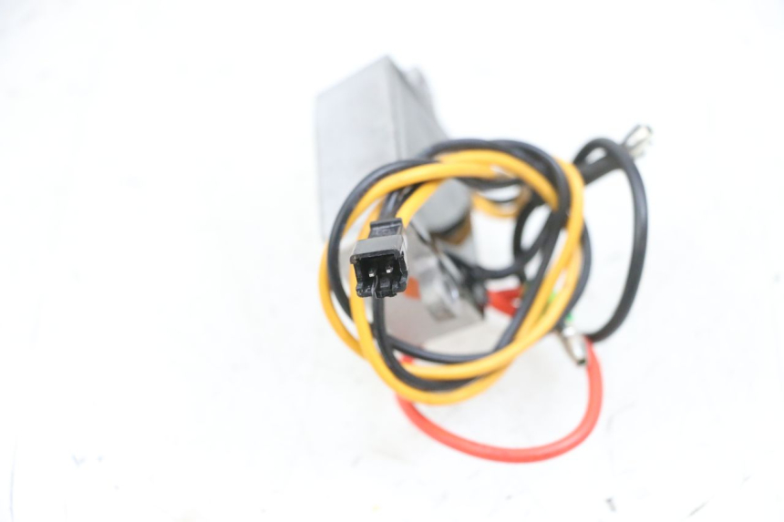 photo de RELAY ELÉCTRICO DUALTRON VICTOR LIMITED 1 - Detalle de la pieza