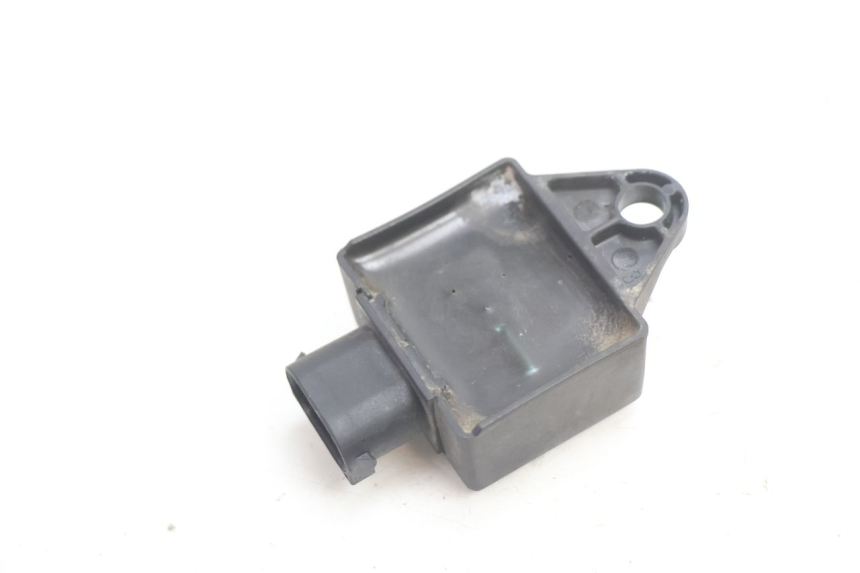 photo de RELÉ ELÉCTRICO PEUGEOT VIVACITY 50 (2004 - 2009) - Otra perspectiva
