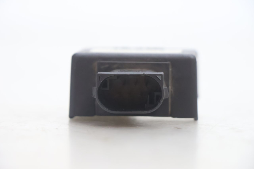 photo de RELÉ ELÉCTRICO PEUGEOT VIVACITY 50 (2004 - 2009) - Detalles de los puntos de fijación