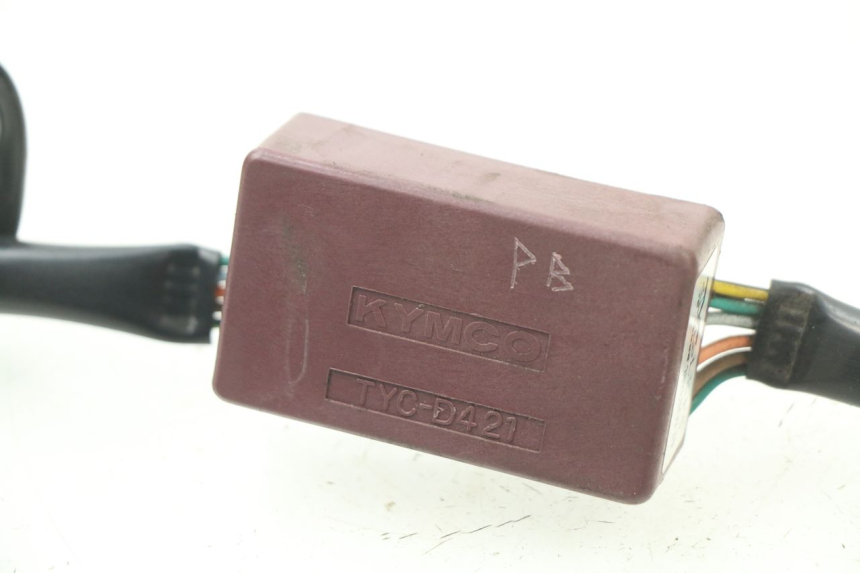 photo de RELE KYMCO X-CITING XCITING 400 (2014 - 2018) - Detalles de los puntos de fijación