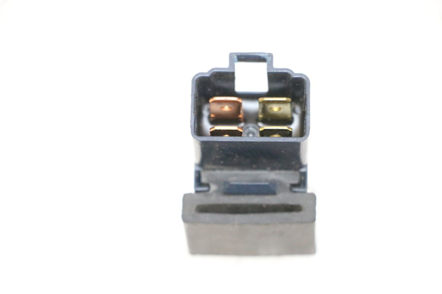 photo de RELÉ ELÉCTRICO YAMAHA X-CITY XCITY 125 (2007 - 2013) - Primer plano técnico