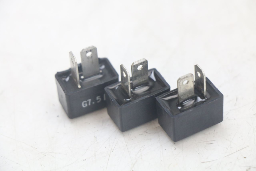 photo de RELÉ ELÉCTRICO YAMAHA XMAX X-MAX ABS 125 (2017 - 2020) - Zoom estado de uso