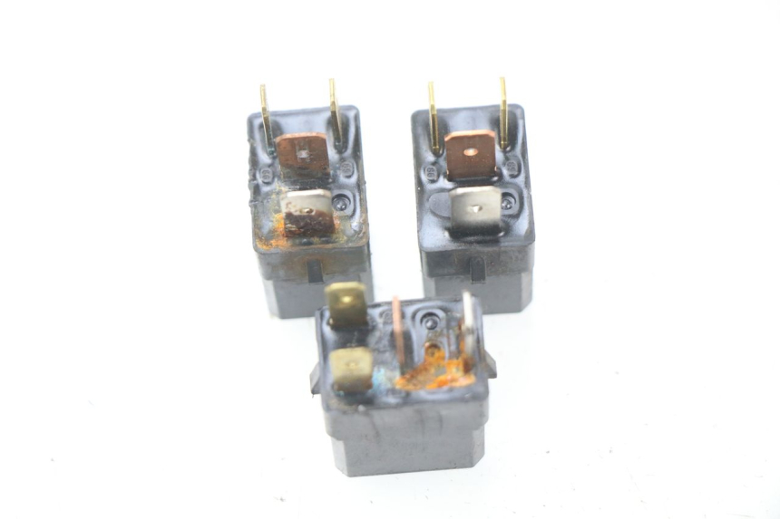 photo de RELé ELéCTRICO YAMAHA XMAX X-MAX 125 (2006 - 2009) - Zoom estado de uso