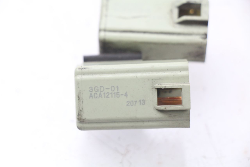 photo de RELÉ ELÉCTRICO YAMAHA X-MAX XMAX 125 (2010 - 2013) - Otra perspectiva