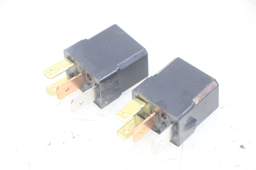 photo de RELÉ ELÉCTRICO YAMAHA X-MAX XMAX 125 (2010 - 2013) - Vista principal