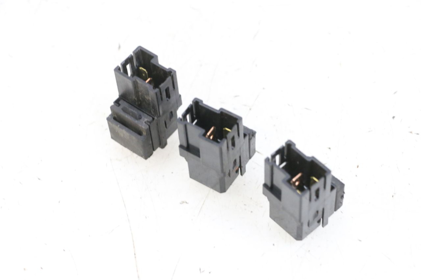 photo de RELé ELéCTRICO YAMAHA XMAX X-MAX 125 (2006 - 2009) - Zoom estado de uso