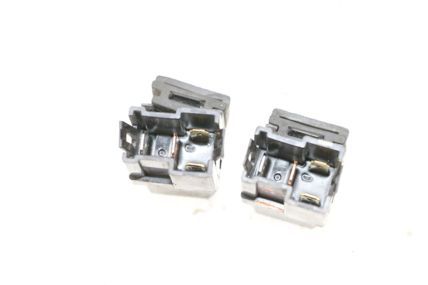 photo de RELé ELéCTRICO YAMAHA XMAX X-MAX 125 (2006 - 2009) - Otra perspectiva