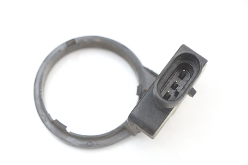 photo de RELÉ ELÉCTRICO PIAGGIO X10 125 (2012 - 2017) - Detalle de la pieza