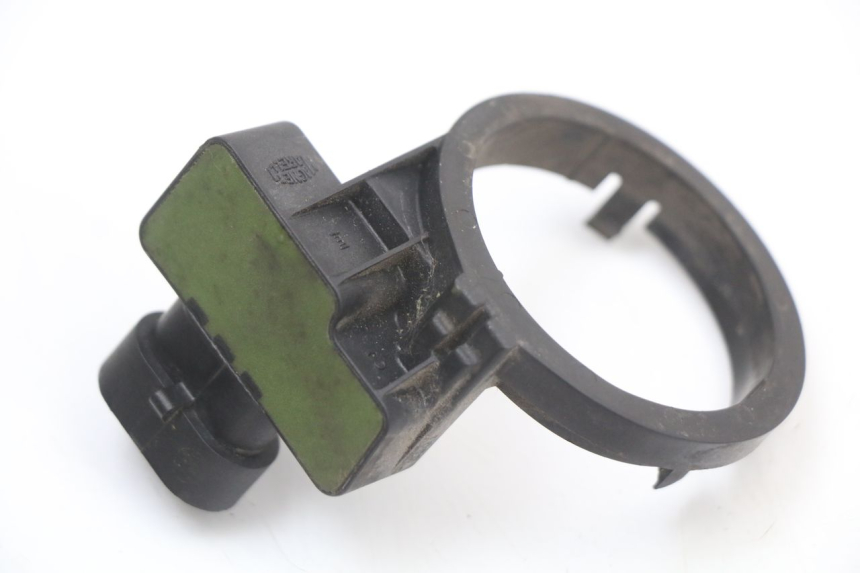 photo de RELÉ ELÉCTRICO PIAGGIO X10 125 (2012 - 2017) - Zoom estado de uso