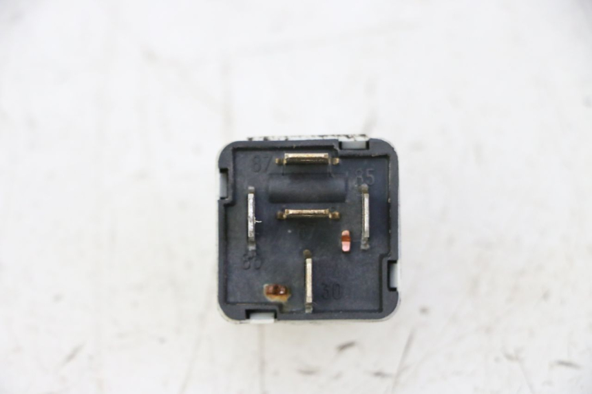 photo de RELÉ ELÉCTRICO PIAGGIO X9 EVOLUTION 125 (2003 - 2007) - Detalle de la pieza