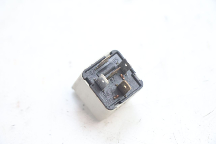photo de RELÉ ELÉCTRICO PIAGGIO X9 EVOLUTION 125 (2003 - 2007) - Primer plano técnico