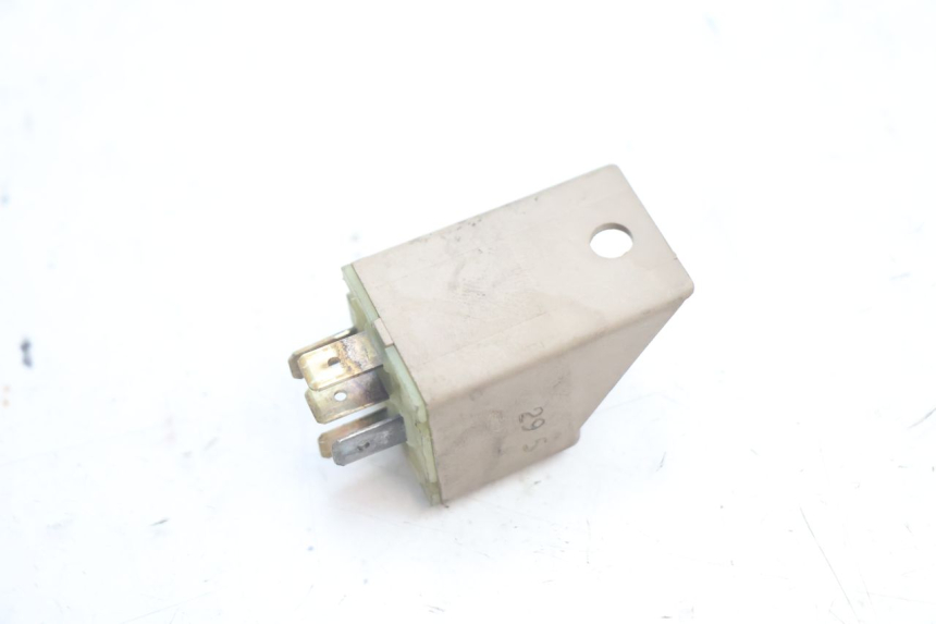photo de RELÉ ELÉCTRICO PIAGGIO X9 EVOLUTION 125 (2003 - 2007) - Primer plano técnico