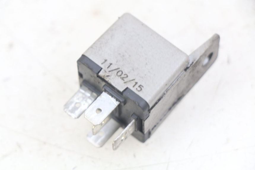 photo de RELÉ ELÉCTRICO PIAGGIO XEVO - X EVO 125 (2007 - 2017) - Otra perspectiva