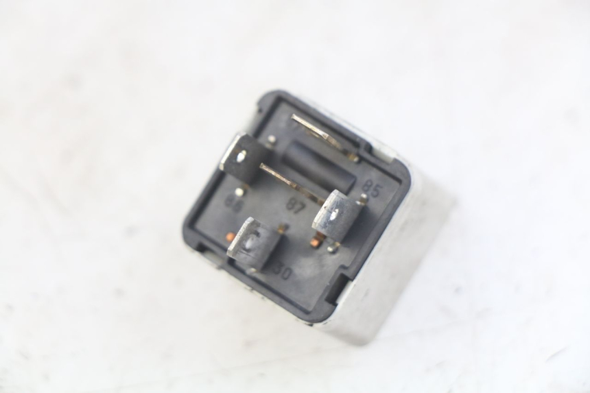 photo de RELÉ ELÉCTRICO PIAGGIO XEVO - X EVO 125 (2007 - 2017) - Detalle de la pieza