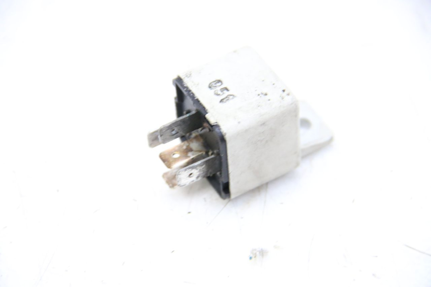 photo de RELÉ ELÉCTRICO PIAGGIO XEVO - X EVO 125 (2007 - 2017) - Otra perspectiva