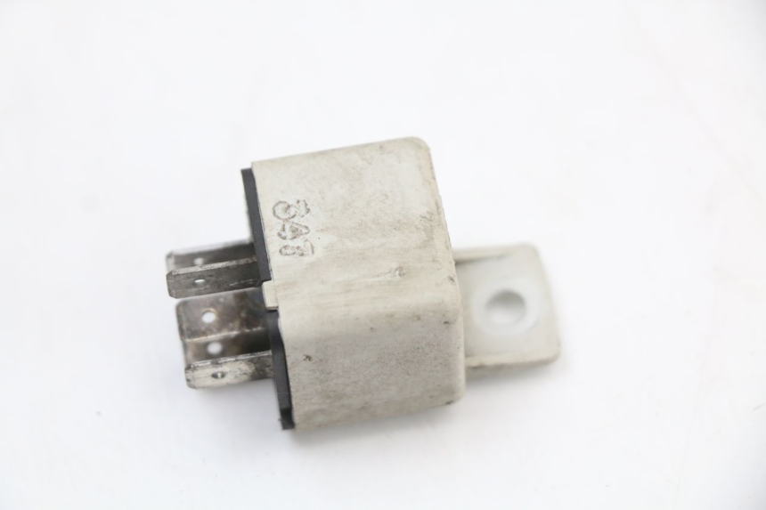 photo de RELÉ ELÉCTRICO PIAGGIO XEVO - X EVO 125 (2007 - 2017) - Otra perspectiva