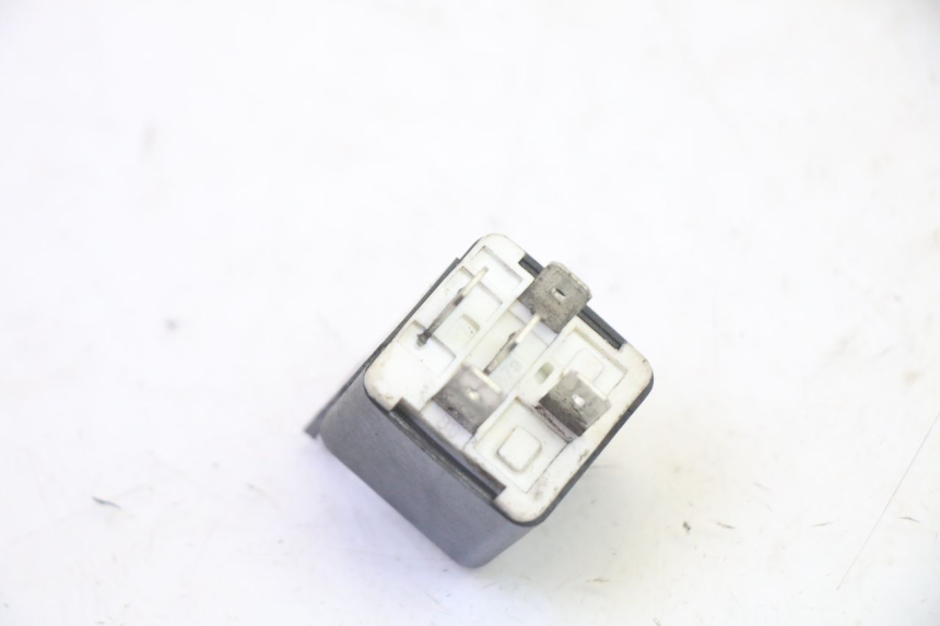 photo de RELÉ ELÉCTRICO PIAGGIO XEVO - X EVO 125 (2007 - 2017) - Otra perspectiva