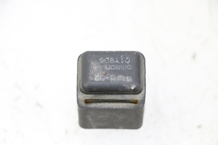 photo de RELE YAMAHA XJN DIVERSION 600 (2000 - 2003) - Detalle de la pieza