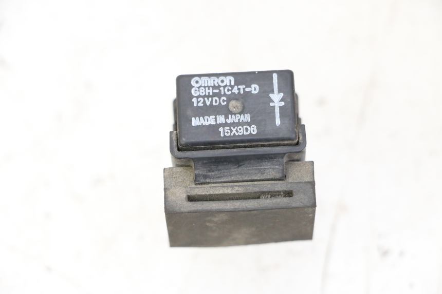 photo de RELE YAMAHA XJN DIVERSION 600 (2000 - 2003) - Otra perspectiva