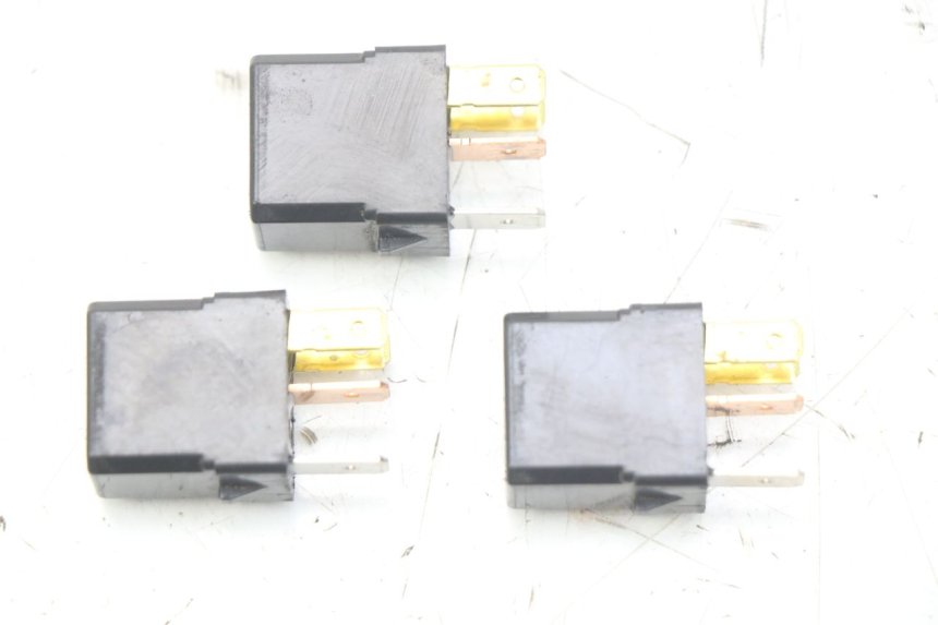 photo de RELé ELéCTRICO YAMAHA XP T-MAX TMAX 500 (2004 - 2007) - Detalle de la pieza