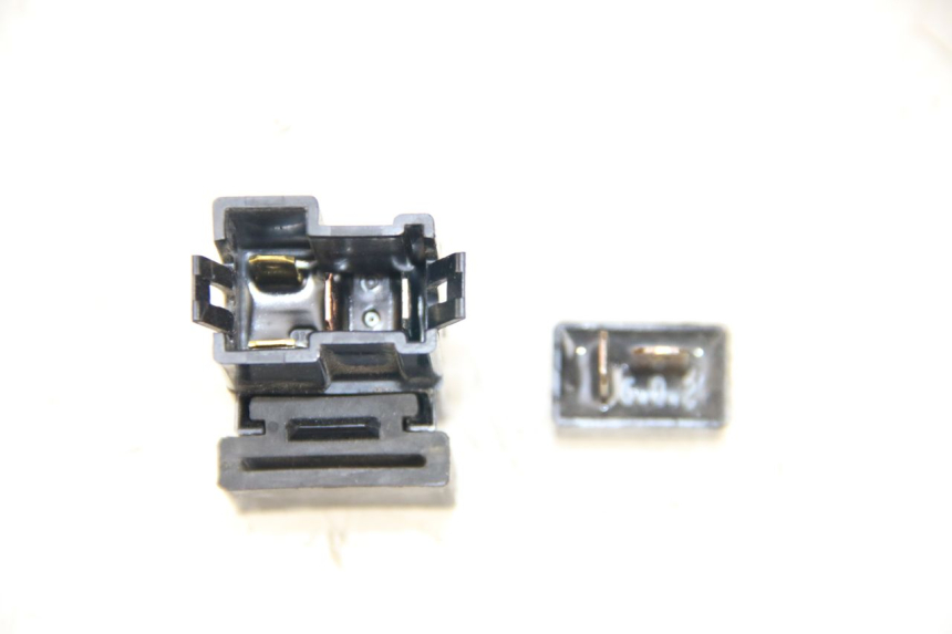 photo de RELé ELéCTRICO YAMAHA XP T-MAX TMAX 500 (2004 - 2007) - Otra perspectiva