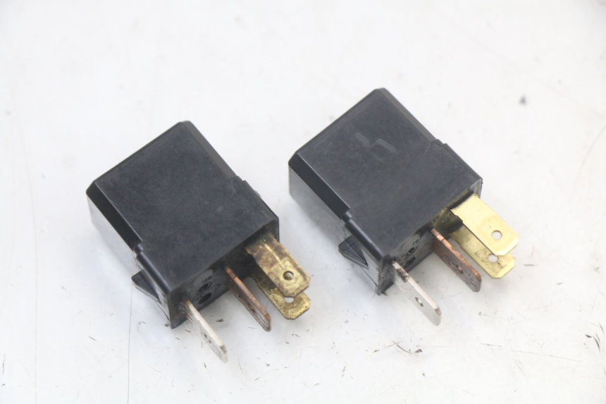 photo de RELE YAMAHA FZ1 FAZER 1000 (2007 - 2009) - Vista principal