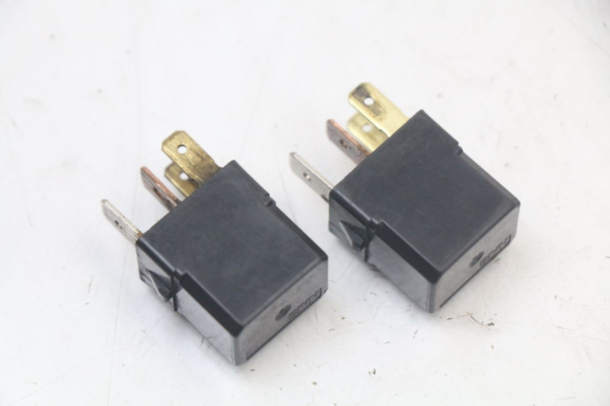 photo de RELE YAMAHA FZ1 FAZER 1000 (2007 - 2009) - Zoom estado de uso