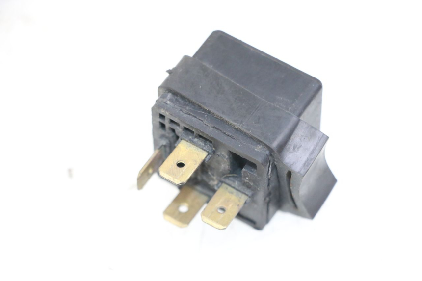 photo de RELÉ ELÉCTRICO YAMAHA YP MAJESTY 125 (2007 - 2010) - Detalle de la pieza
