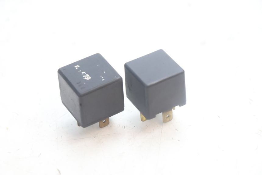 photo de RELÉ ELÉCTRICO YAMAHA YP MAJESTY 125 (2007 - 2010) - Vista principal