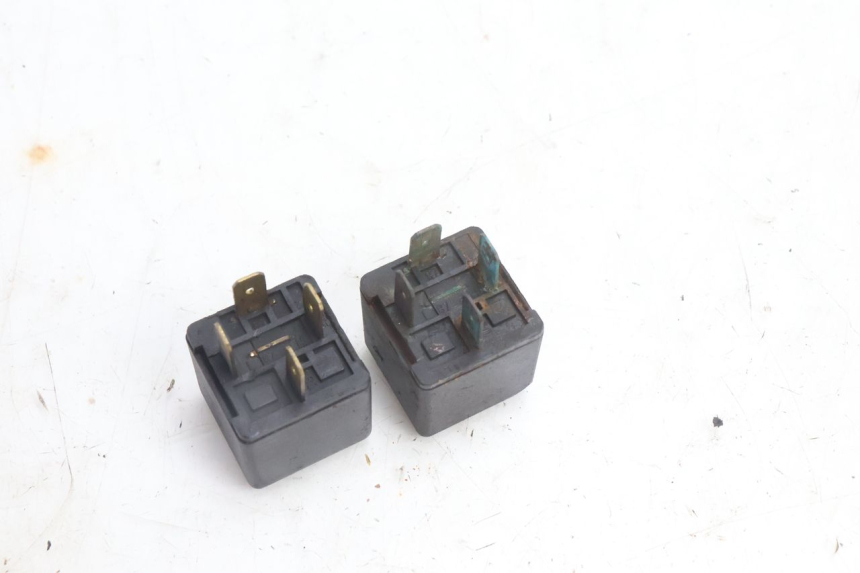 photo de RELÉ ELÉCTRICO YAMAHA YP MAJESTY 125 (2007 - 2010) - Zoom estado de uso