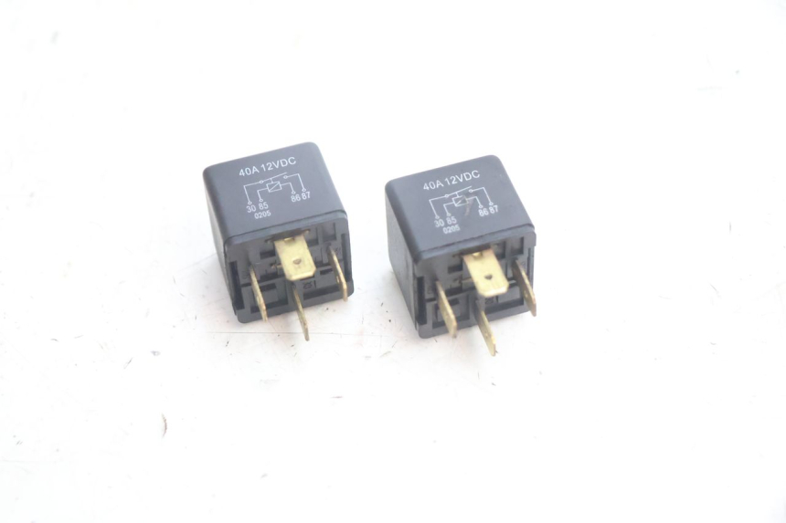 photo de RELÉ ELÉCTRICO YAMAHA YP MAJESTY 125 (2002 - 2006) - Zoom estado de uso