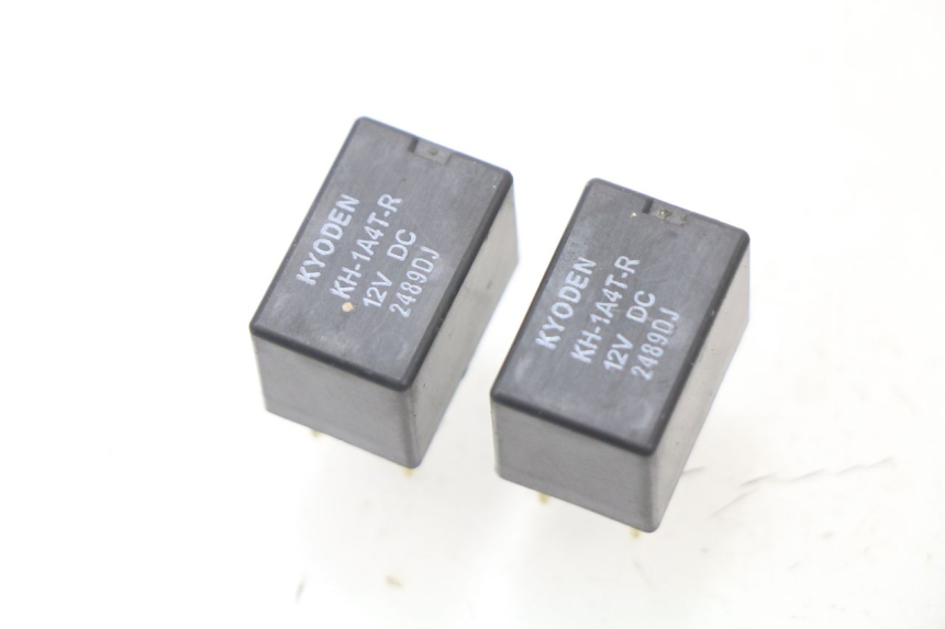 photo de RELÉ ELÉCTRICO UNIVERSAL BIKE ZN50QT-11B 50 (2018 - 2021) - Vista principal