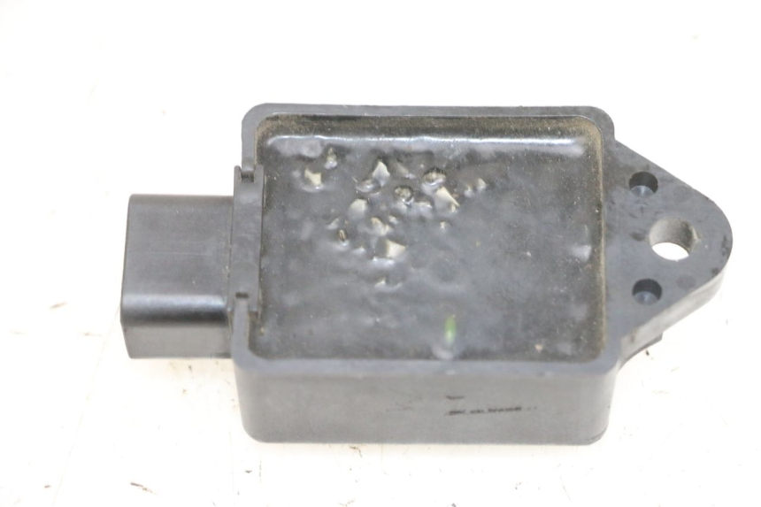 photo de RELE KAWASAKI ZR 7 750 (1999 - 2004) - Zoom estado de uso