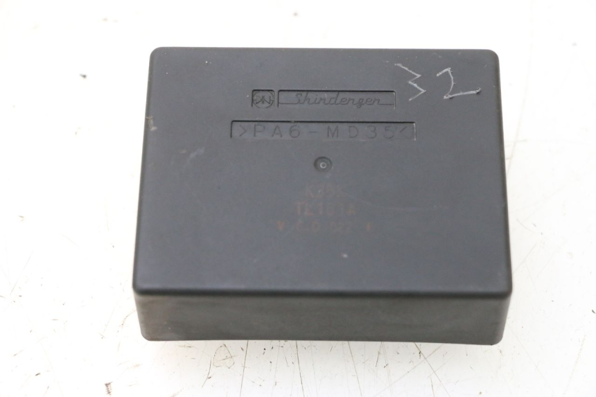 photo de RELE FARO HONDA PCX (JF57/JF64) 125 (2014 - 2018) - Primer plano técnico