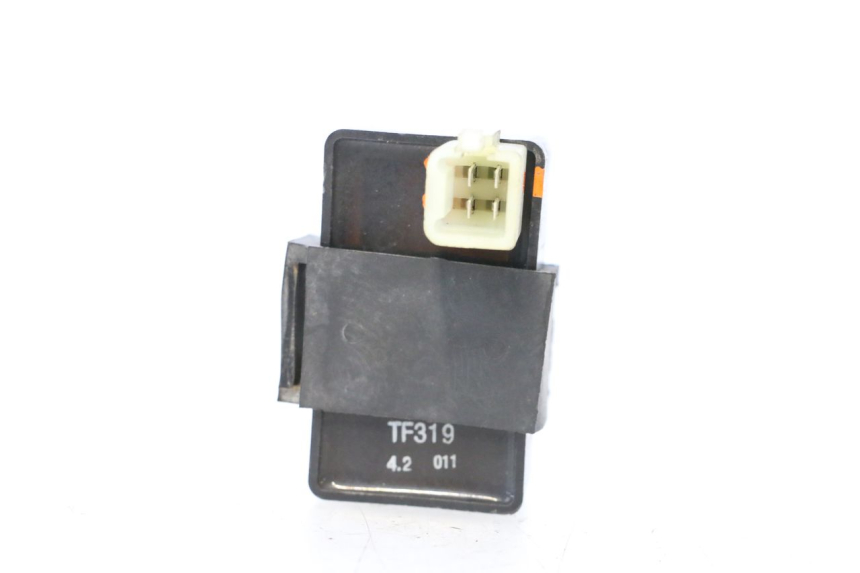 photo de RELE FARO HONDA ST PAN EUROPEAN 1100 (1990 - 2002) - Otra perspectiva