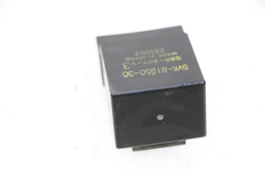 photo de RELÉ BOMBA COMBUSTIBLE YAMAHA FJR ABS 1300 (2006 - 2012) - Otra perspectiva