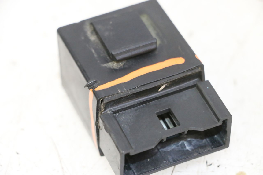 photo de RELÉ BOMBA COMBUSTIBLE YAMAHA FZ6 N FAZER 600 (2004 - 2006) - Vista general del producto