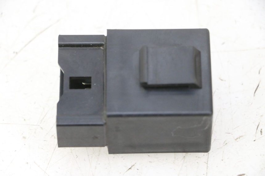 photo de RELÉ BOMBA COMBUSTIBLE YAMAHA MT-07 MT07 ABS 700 (2014 - 2017) - Zoom estado de uso