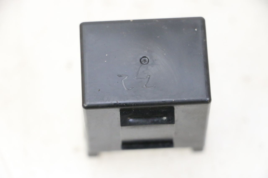 photo de RELÉ BOMBA COMBUSTIBLE YAMAHA MT-07 MT07 700 (2018 - 2020) - Detalle de la pieza