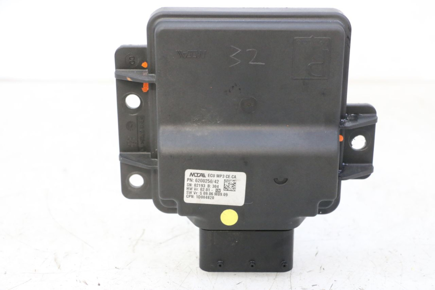 photo de ROLL LOCK RELE PIAGGIO MP3 HPE 310 (2024 - 2025) - Vista principal