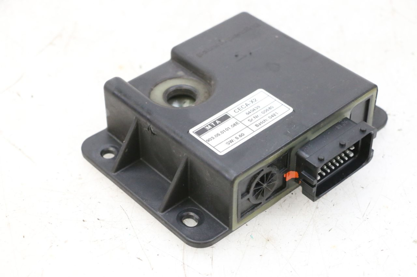 photo de ROLL LOCK RELE PIAGGIO MP3 HPE 300 (2019 - 2026) - Zoom estado de uso