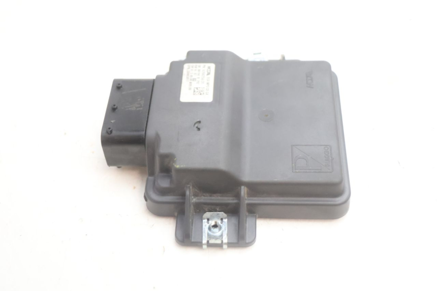photo de ROLL LOCK RELE PIAGGIO MP3 HPE 530 (2022 - 2026) - Zoom estado de uso